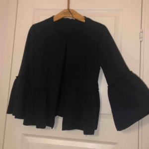  - Super fin på men tyvärr är den för stor på mig❤️