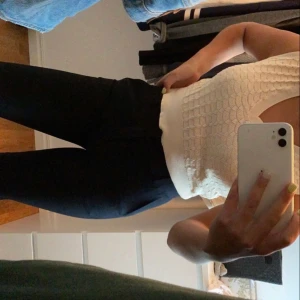 Kostymbyxor - Säljer dessa fina kostymbyxor som är ifrån bikbok, passar så fint till hösten💕💕