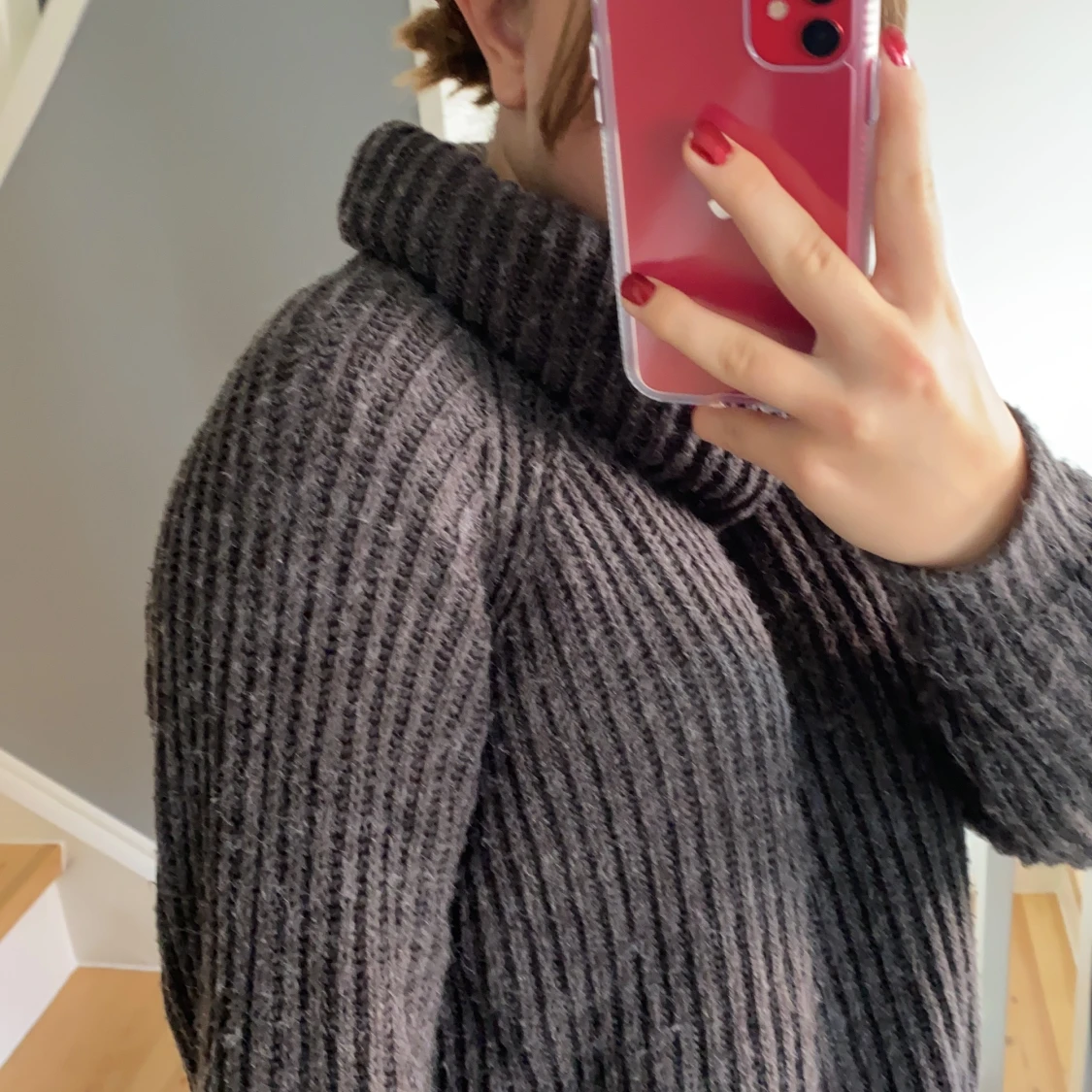 Mörkgrå stickad tröja  - 91