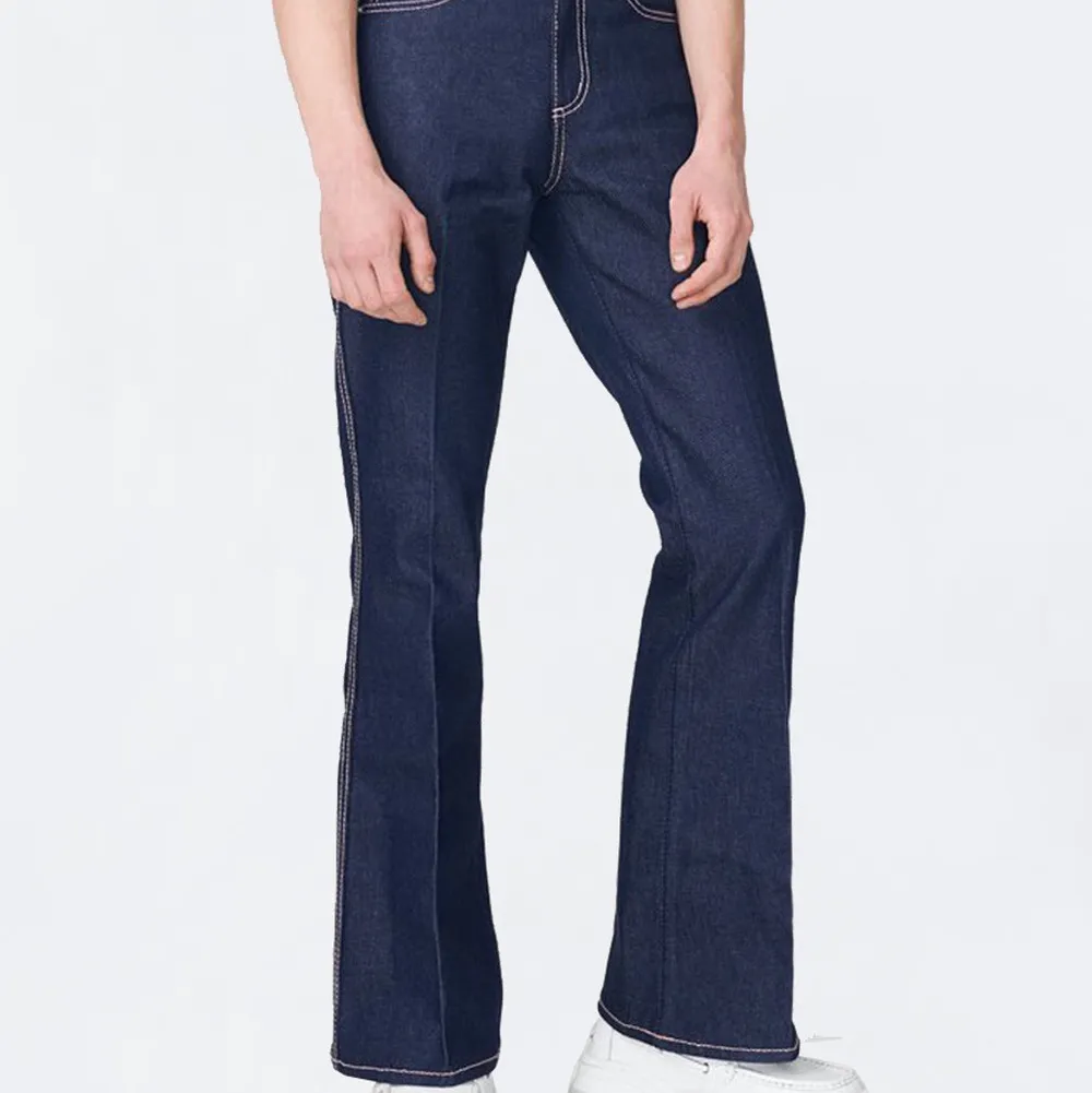 Slutsålda jeans från eytys i storlek 28 . Jeans & Byxor.