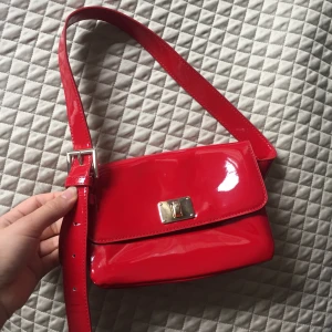 Lack väska - Helt oanvänd, som ny alltså!