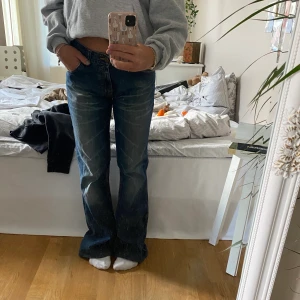 Lee jeans  - Knappt använda lee jeans i str S-m. Frakt står köparen för