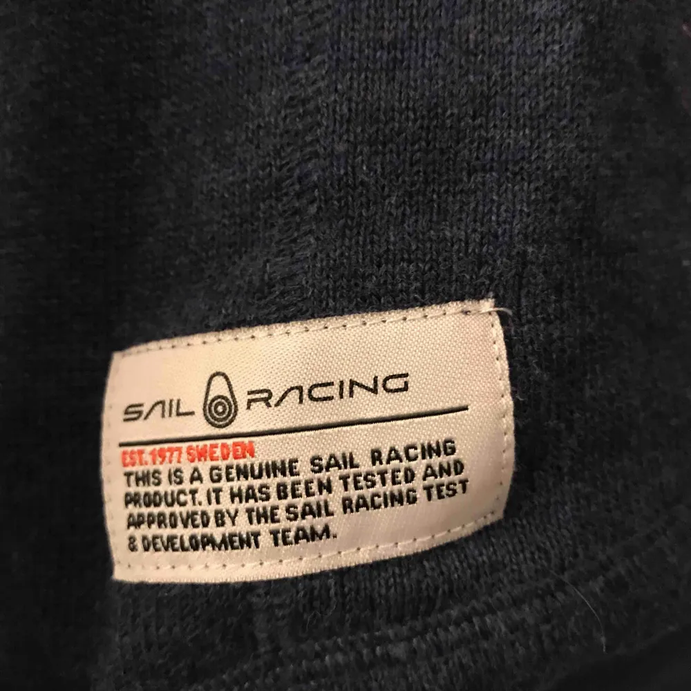 Mörkblå långärmad tröja från Sail racing i bomull, aldrig använd! . Tröjor & Koftor.
