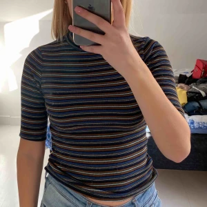  - Randig halvätnas tröja från zara med polokrage