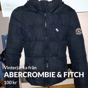  - Min bildannons från Tise. Storlek M men mindre i storleken så skulle säga mer som S. I bra skick men använd. Därför ett billigt pris. Abercrombie & Fitch. Skickar mot fraktkostnad 