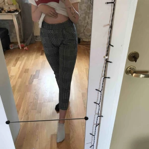  - Ett par kostymbyxor! Använda 1 gång