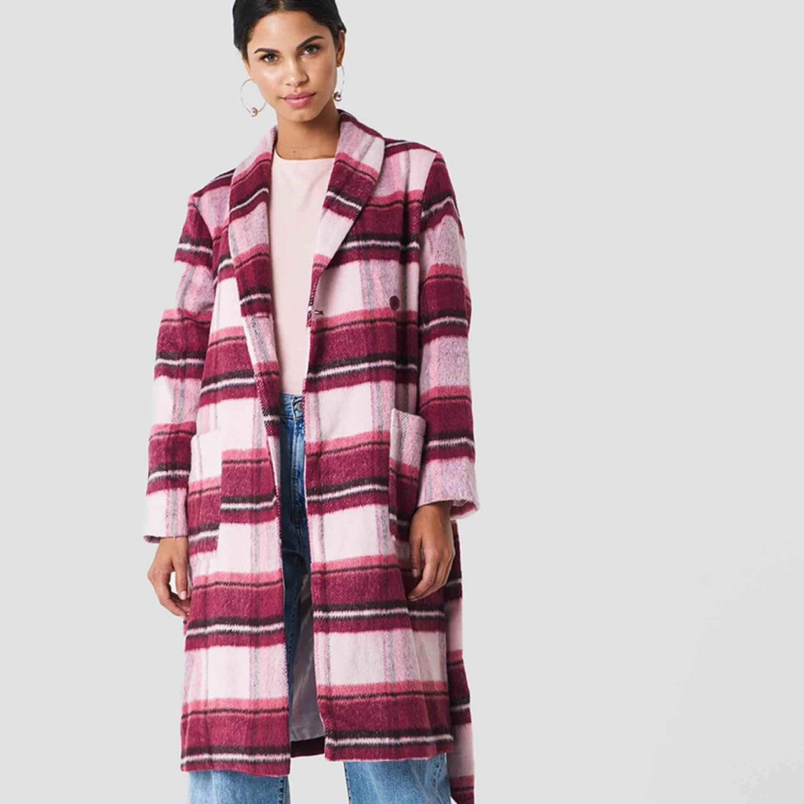 Rutig kappa från NA-KD