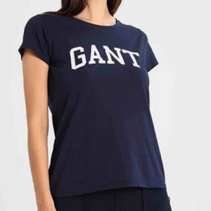  - säljer min gant t shirt mörkblå, bra skick