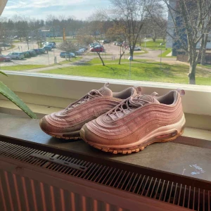  - Nike air Max 97! Ganska använda men ändå bra skick. 