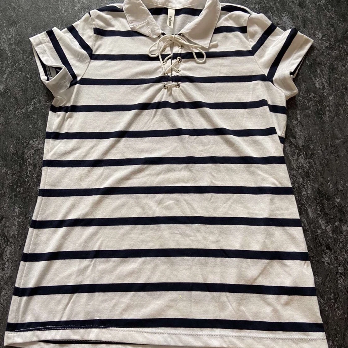 Den är i Size M men passar också s