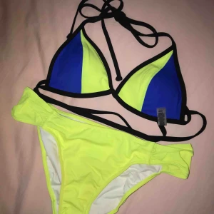  - Victoria Secret Pink bikini 