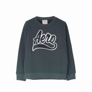  - Säljer en sweatshirt från Baum Und Pferdgarten i storlek XS/34. Använd vid ett tillfälle i max 2-3 timmar så definitivt nyskick