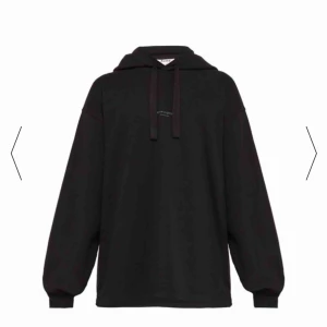  - Acne studios hoodie, använd typ 4-5 ggr. Köpt på sotostore. Nypris 2799. Pris kan absolut diskuteras vid snabbt köp