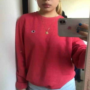  - Champion sweatshirt stl M i fint skick. 200kr och frakt ingår i priset. 