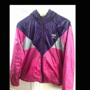  - Äkta adidas vindjacka