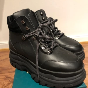  - Chunky kängor från K.cobler. Inköpta för 1300kr, aldrig använda.