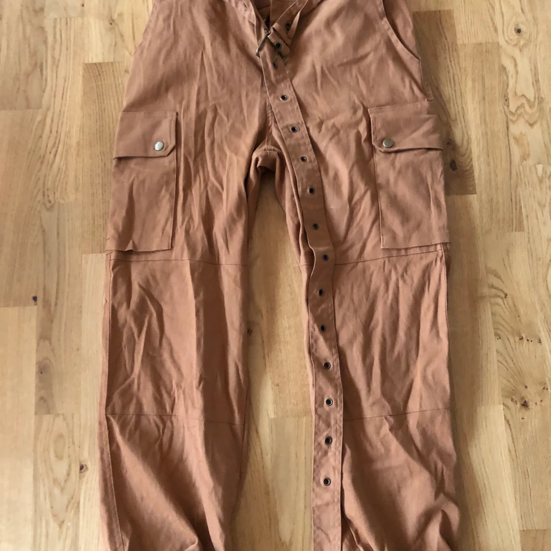 stretchiga cargo byxor - 90