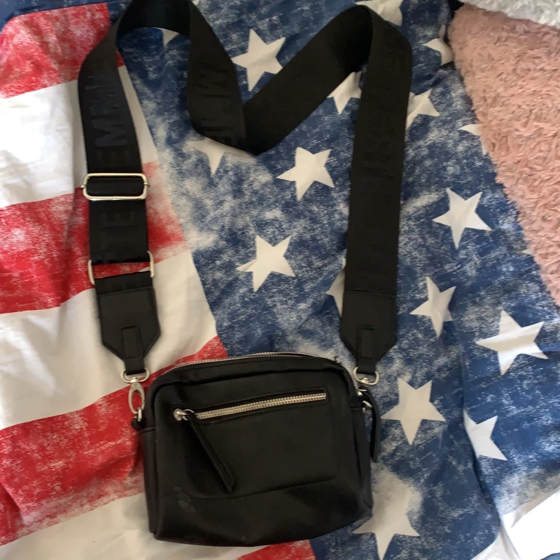 Svart handväska - 90