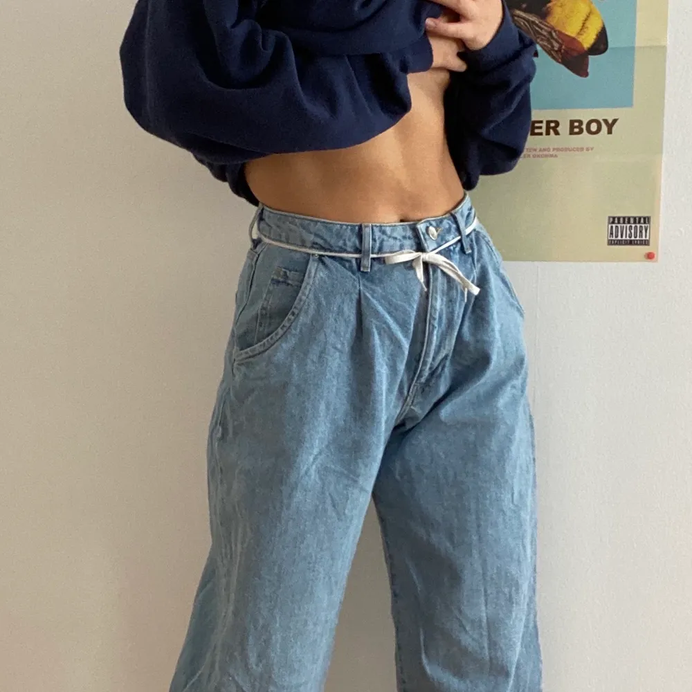 slouchy jeans från Zara i strl. 38. Jeans & Byxor.