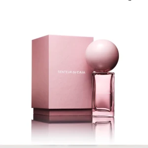 Senteur de caia  - Nypris 595. En nästan full parfym från caia, men doftar såå gott och fräscht!! Använde den ett tag i våras💕💕 förpackning finns kvar