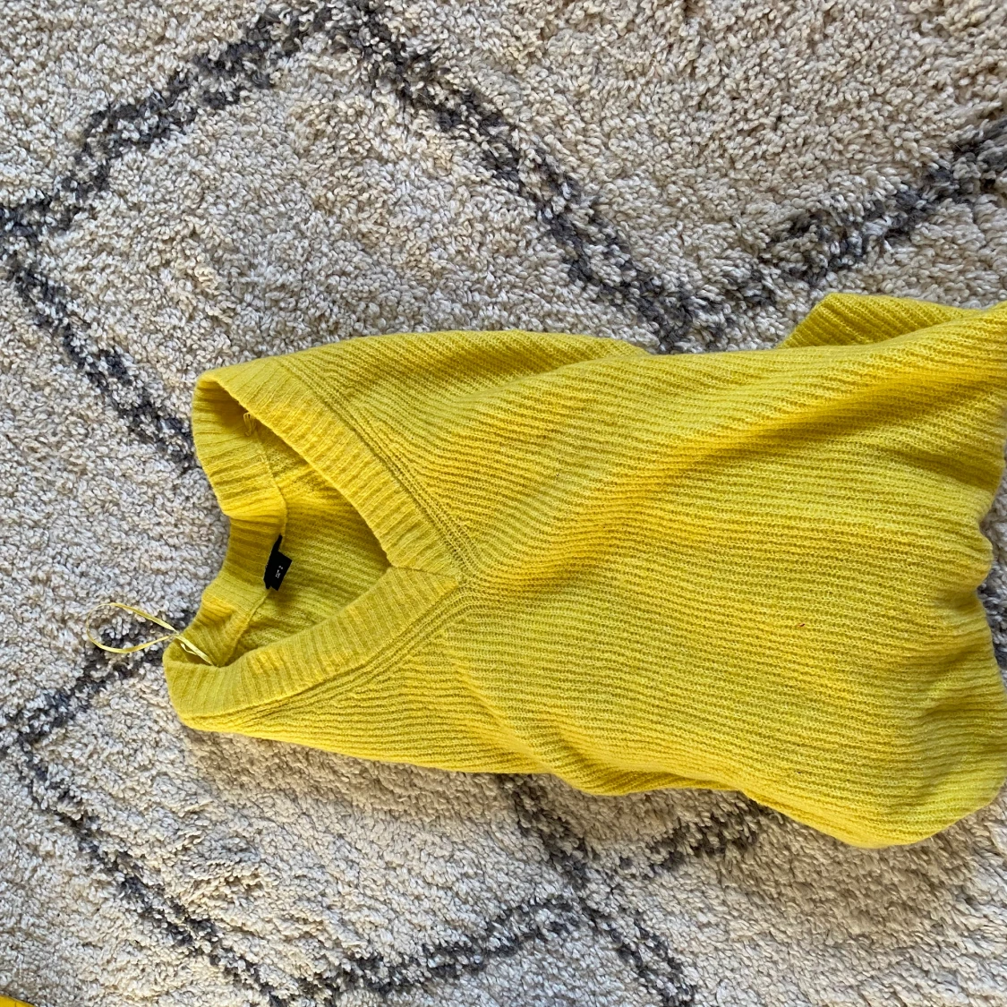 Stickad tröja, storlek S - 90