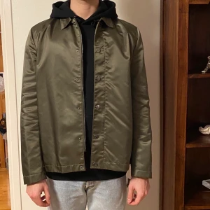 Tiger Of Sweden - Jacka från Tiger Of Sweden, nypris 3000kr. Aldrig använd✌🏽🪐