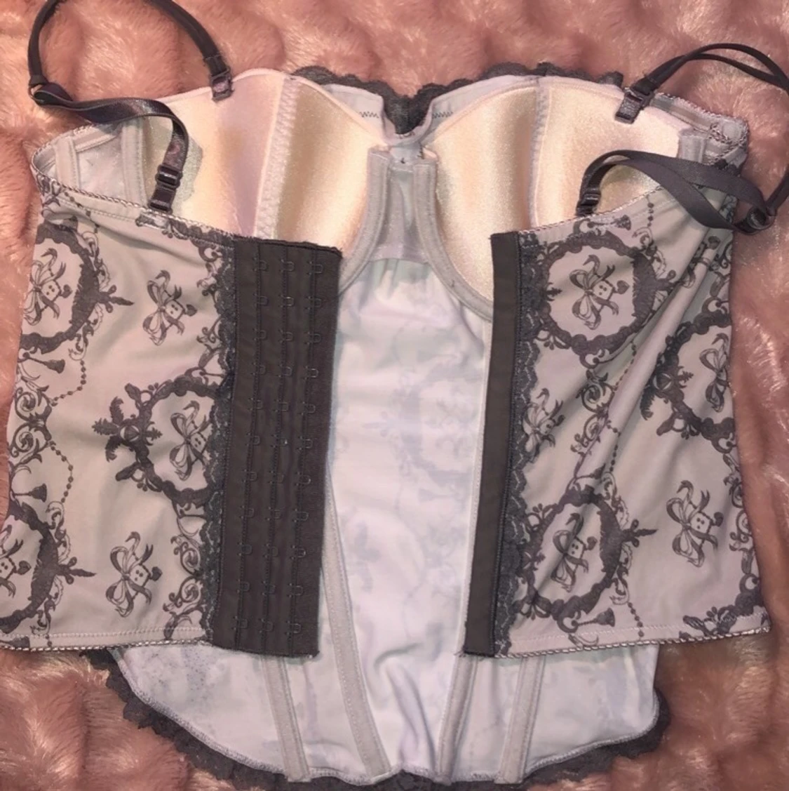 Vit korsett - 90