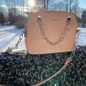 Väska  - Oanvänd äkta väska från Steve Madden 