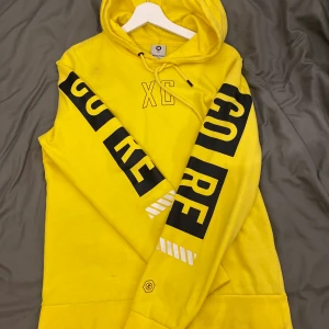 Jack and jones hoodie  - Jack amd jones hoodie i storleken M passar även lika bra som S