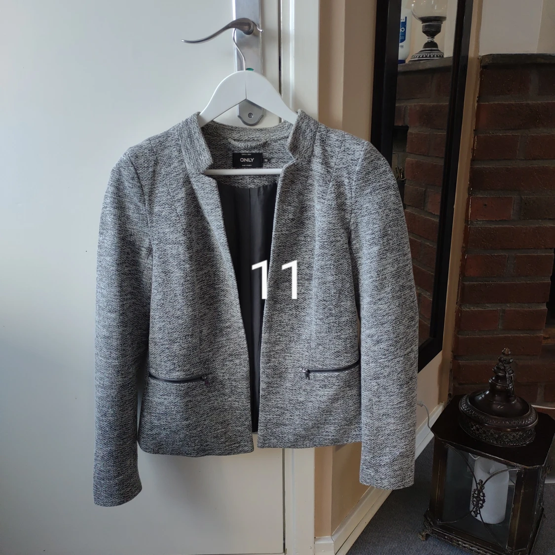 Märkeskläder i bra skick  - 90