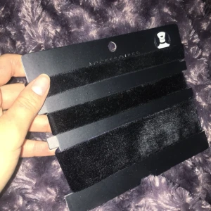  - 3 snygga, svarta chockers i 3 olika storlekar. Helt oanvända, säljes pga ej min stil