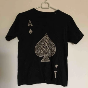  - T-shirt från en utländsk sida men kommer tyvärr inte ihåg vilken. Aldrig använd. Köparen står för frakt:)