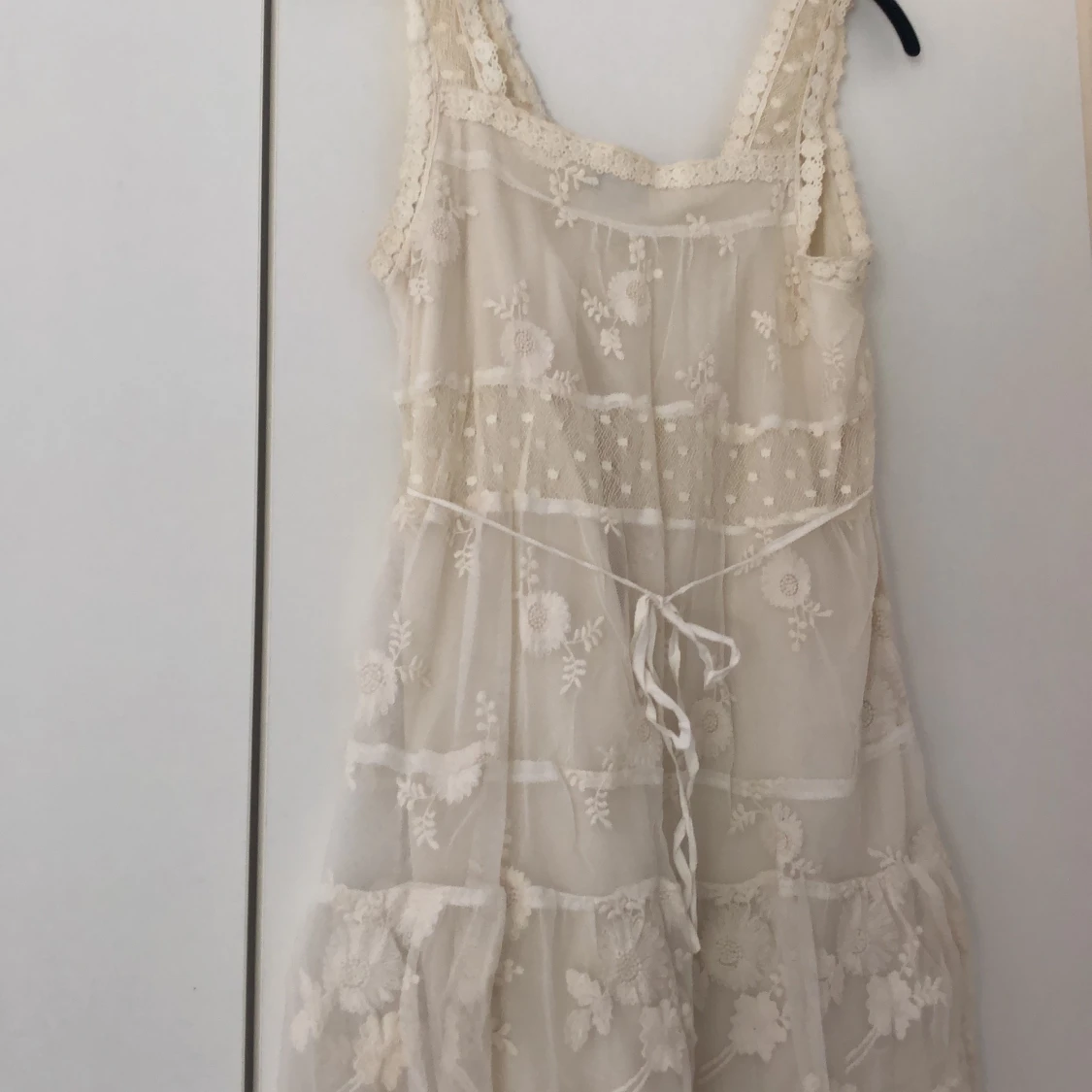 Spetsklänning Forever21 - 90