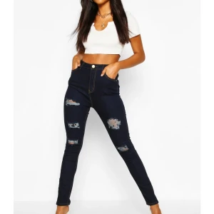 Boohoo - Säljes pga dem var för stora för mig. Annars helt nyskick! Endast testat dem! 