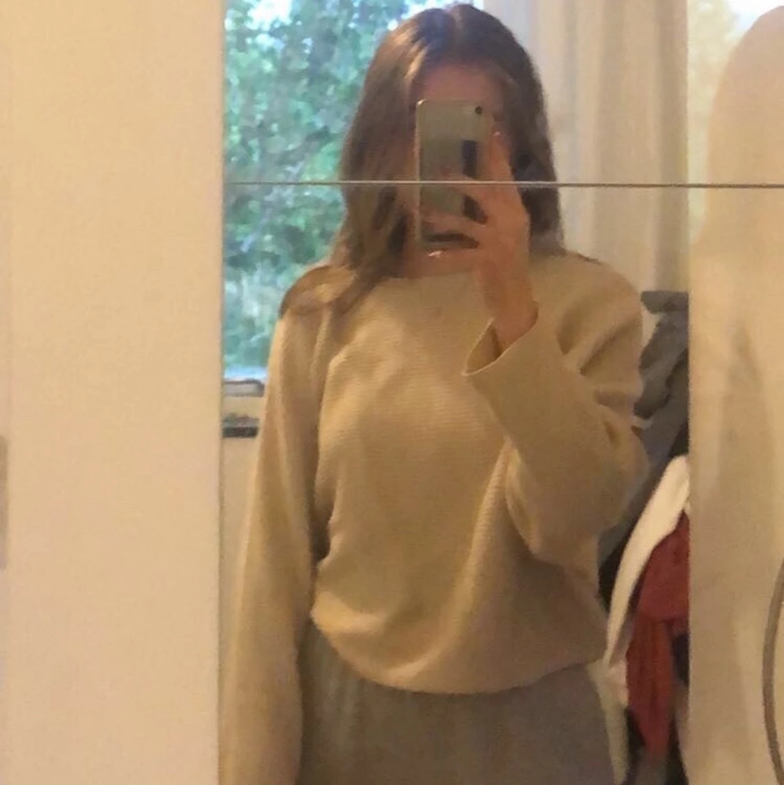 Beige tröja
