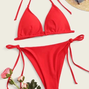 Bikini - Helt oanvänd bikini från Shein. Jätte fin. Förliten så används inte 💕 frakt tillkommer på 25kr