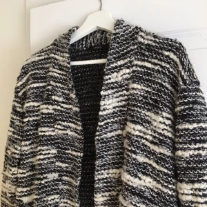  - Supermysig oversized tröja från Lindex. Så gott som oanvänd.