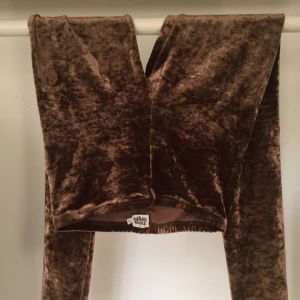  - Sammets tajts från Twist & Tango, använda endast ett fåtal gånger. Superfint skick! 