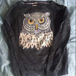  - Hilfiger denim ulltröja knappt använd 