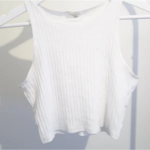  - Söt topp! Bra basic plagg i bomull  Bra skick 