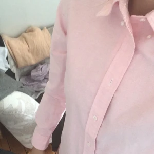  - Puderrosa Ralph Lauren skjorta i bomull. Aldrig använd. 