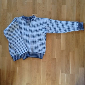  - 100% ull Mysig ylletröja köpt på second hand 