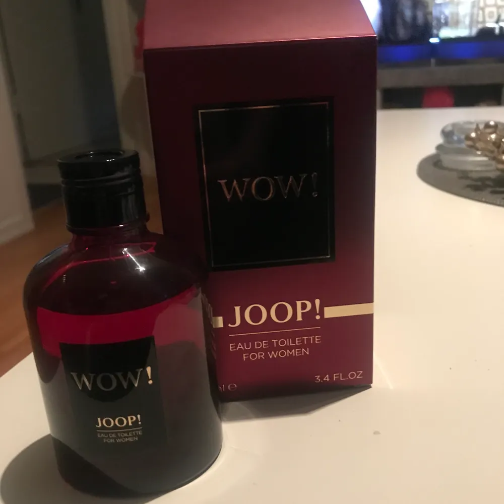 Säljer min joop wow parfym som är 100 ml! Kan gå ner litegrann i pris om den hämtas idag! . Övrigt.