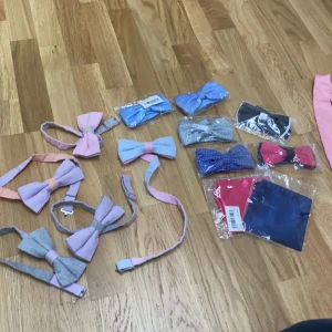 Flugor till män - Flugor till män i olika färger som som är oöppnade är för 25kr och dom öppnade för 15kr + frakt🥰