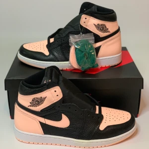 Jordan 1 high Crimson Tint - Helt nya jordans, med box och extra snören. Storlek 44,5.