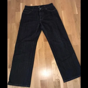 Mcgordon vintage byxor 31/31 (ganska stora i storlek) - Ett par gamla byxor med 90tal stil säljer för 300kr