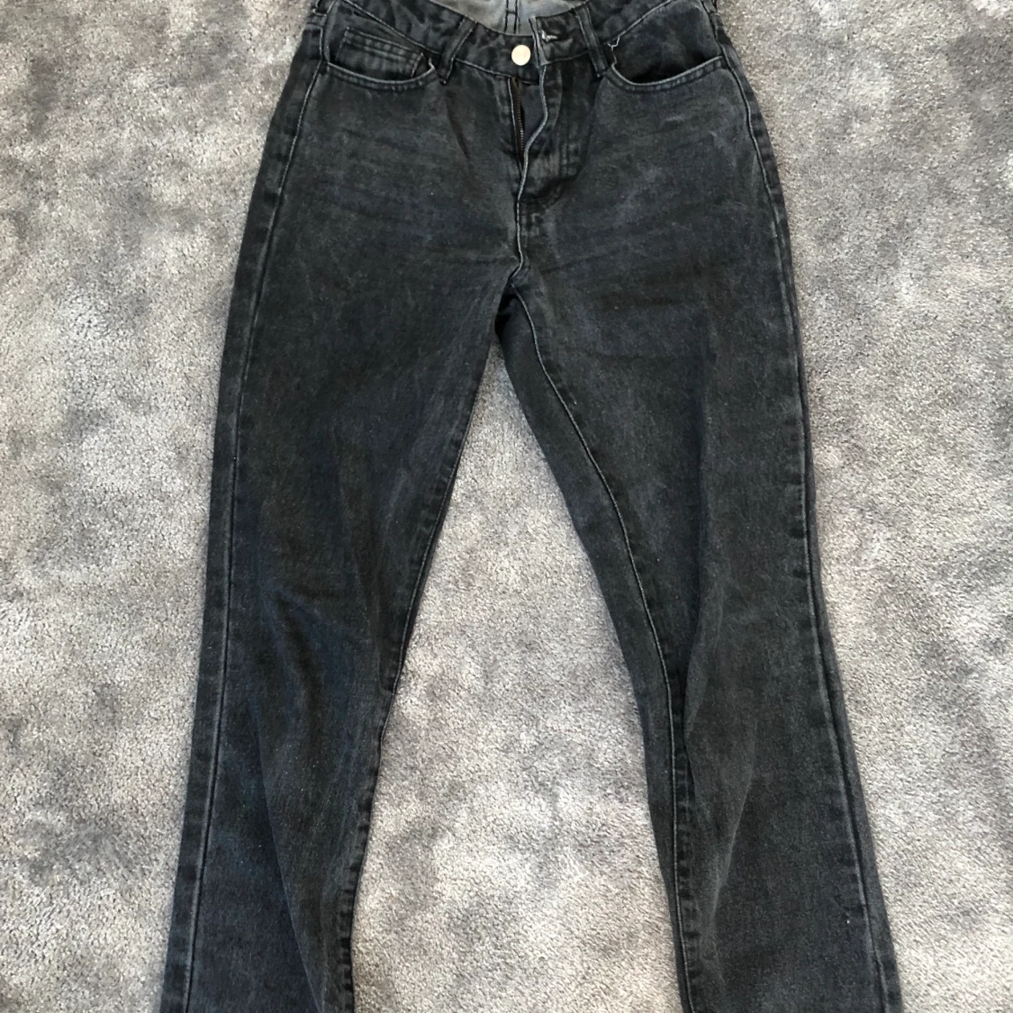 Svarta jeans