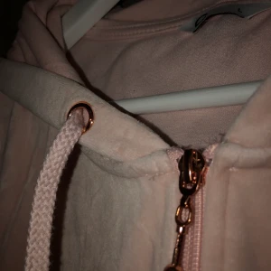 Mysig kofta  - Mysig kofta för billigt pris, så gott som ny! Storlek L 