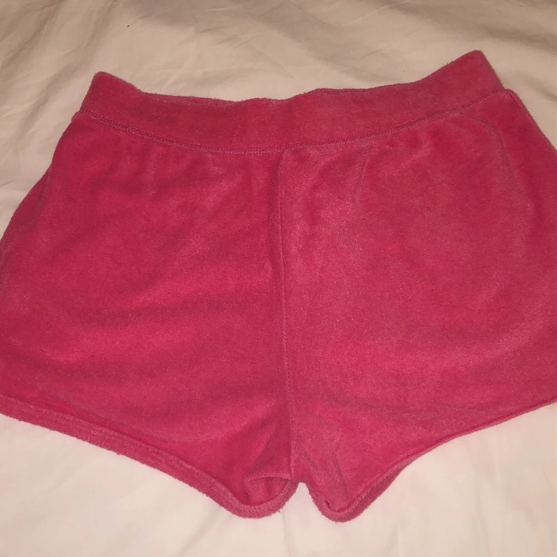 Rosa handduksshorts i bra skick! - 90