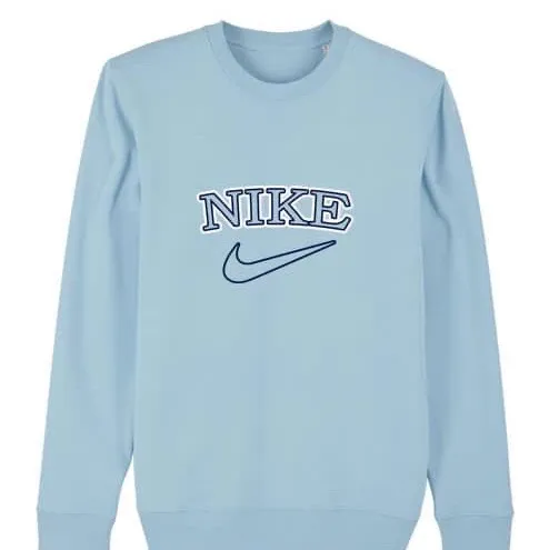SÖKER EJ LÄNGRE! Söker denna Nike sweatshirt i ljusblå. Swipe för att se en till bild av tröjan, innan jag köper så vill jag ha EGNA bilde på tröjan. Skriv till mig privat  om ni har en i storlek XS-M. alltså en storlek mellan XS-M. Kan betala 150-200kr plus frakt, beror på vilket pris som passar er bäst. Hör endast av er om ni kan sälja för det priset. 💗. Tröjor & Koftor.